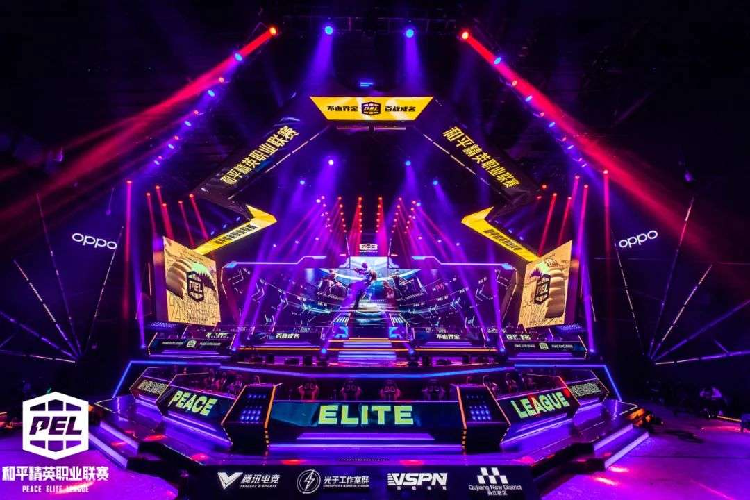 毫不留情地 毫不留情地